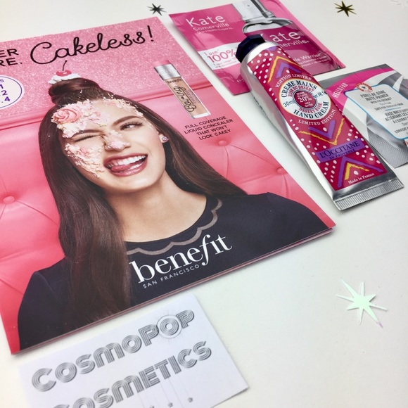 Classics with a Twist— 4-Piece Beauty Kit✨246 - Picture 2 of 8